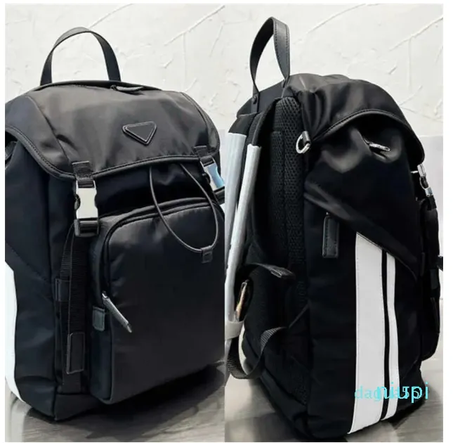 Erkekler Tasarımcı Sırt Çantası Çantaları Naylon Erkek Back Packs Kadın Bookbags Fashion All-Match Siyah Büyük Kapasiteli Okul Bag