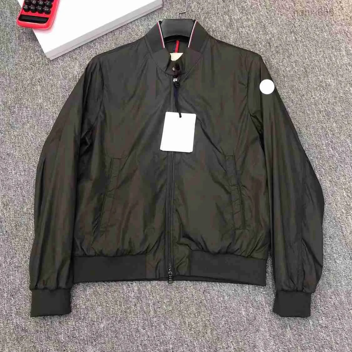 Дизайнерские куртки Monclair Moncle r Куртки Франция Бомбер с вышитым значком на лобовом стекле Мужские уличные пальто Полные этикетки S-3xl