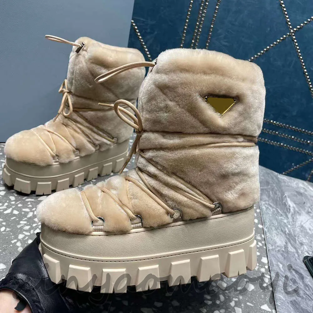 High quality Sheepskin Ankle Boots Slip-On Chunky bottom Bootie Round toe Lace up Ski Snow triangle marker boot women's outdoor shoes luxury designer