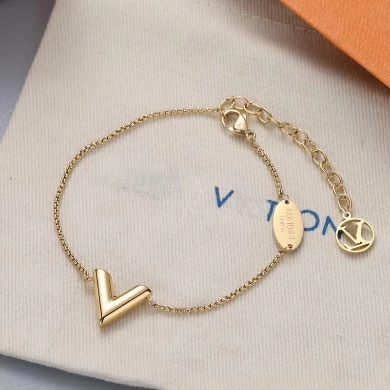 Designer Jewelry Gold Letter Necklace Bracelet Women's Collarbone Chain Valentine's Day Girlfriend Mom Gift