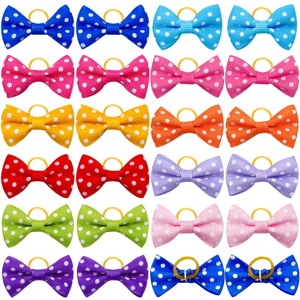 Odzież dla psów 102030 PCS Różne części gumki do włosów częściowo -włosy Polka Dots Wzór styl do włosów Pet Fairing Akcesoria 230915