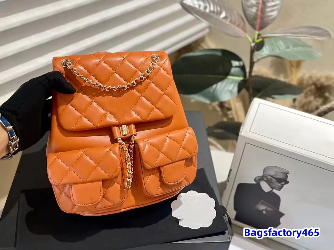 Luxury Matelasse Chain Bag - Convertible Backpack Bucket Bag  display picture 1
