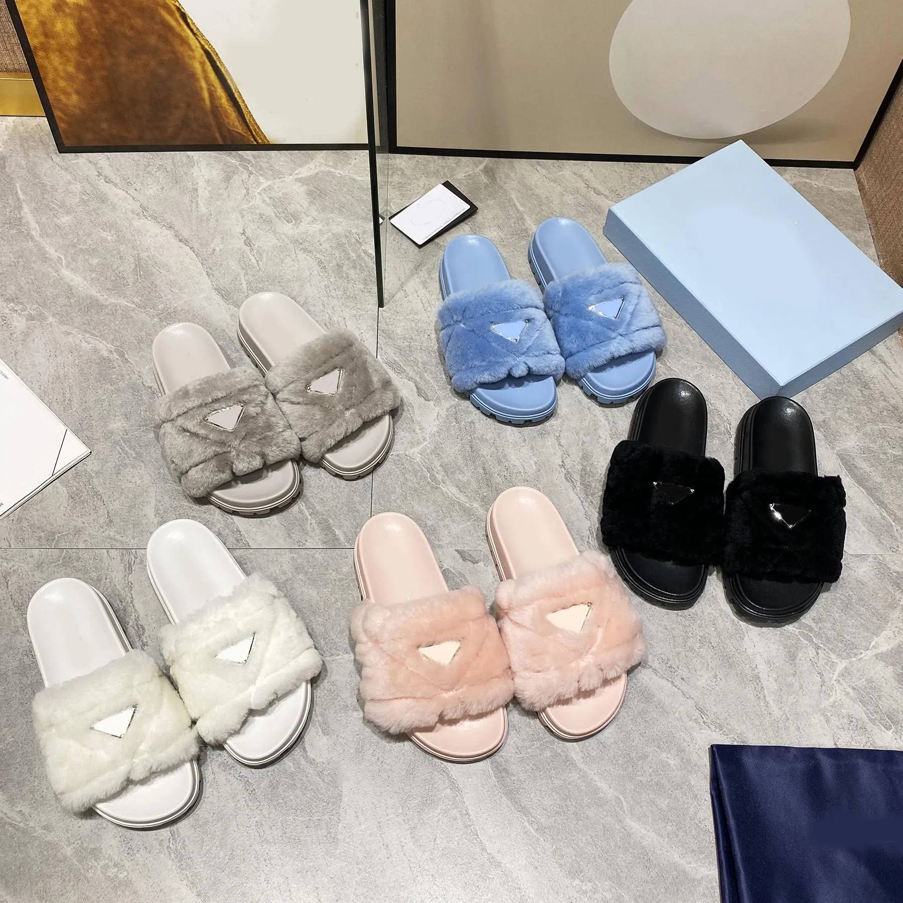 Luxe Ontwerpers Dames Dames Wol Slippers Klassiek Winterbont Pluizige harige sandalen Slippers Warme comfortabele schoenen met driehoekige gesp Fuzzy Flip Flop Slippers 35-40