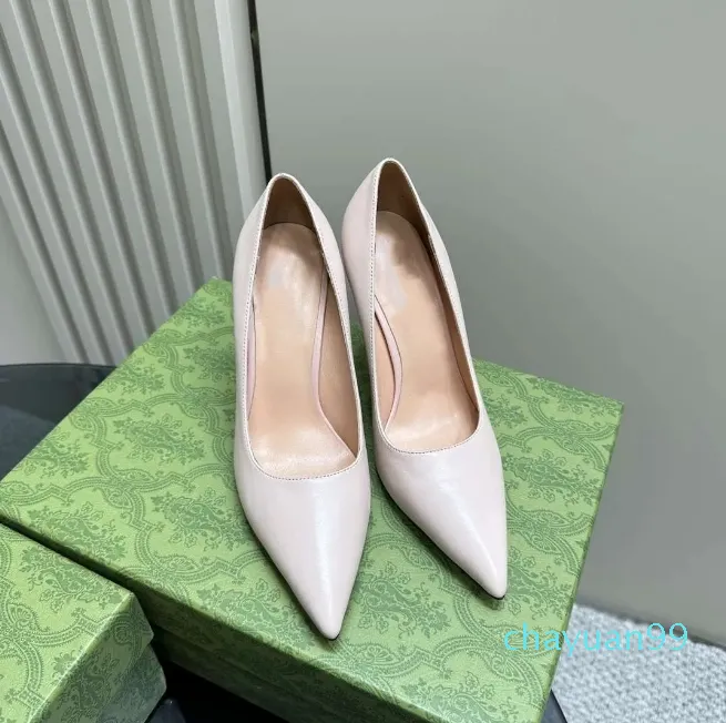 Nouvelles chaussures pour femmes, talons hauts polyvalents, mode rétro, élégantes et élégantes à porter toutes les saisons, chaussures de marque de haute qualité, choix de couleurs multiples