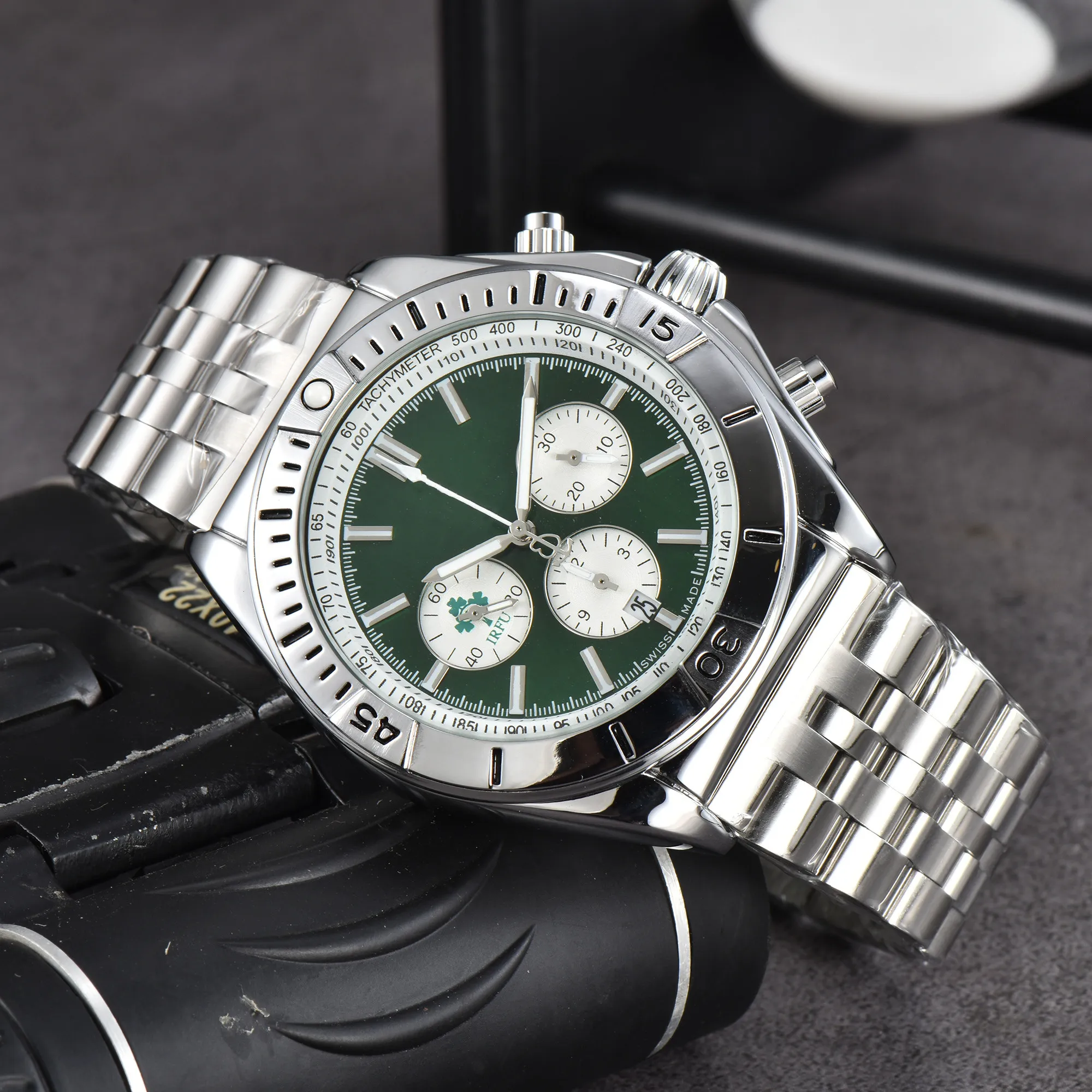 DHgate.com:Breitling Navitimer 1884 Mens Quartz Watch with