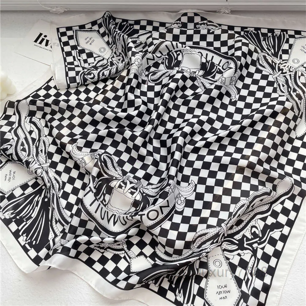 70x70cm Square Black White Grid Letters Print Designer Floral Silk Scarf Headband for Women Fashion Handle Bag Scarves Paris Shoulder Tote Luggage Ribbon Head Wraps
