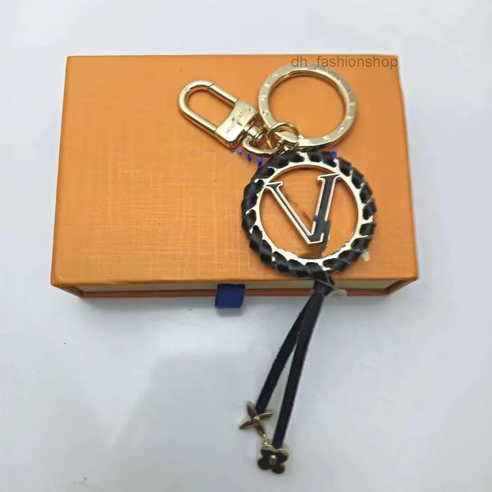 Keychains & Lanyards Classic Design Alphabet Car Keychain Trendy Lace Circle Woven Bag Charm LanyardR7VU