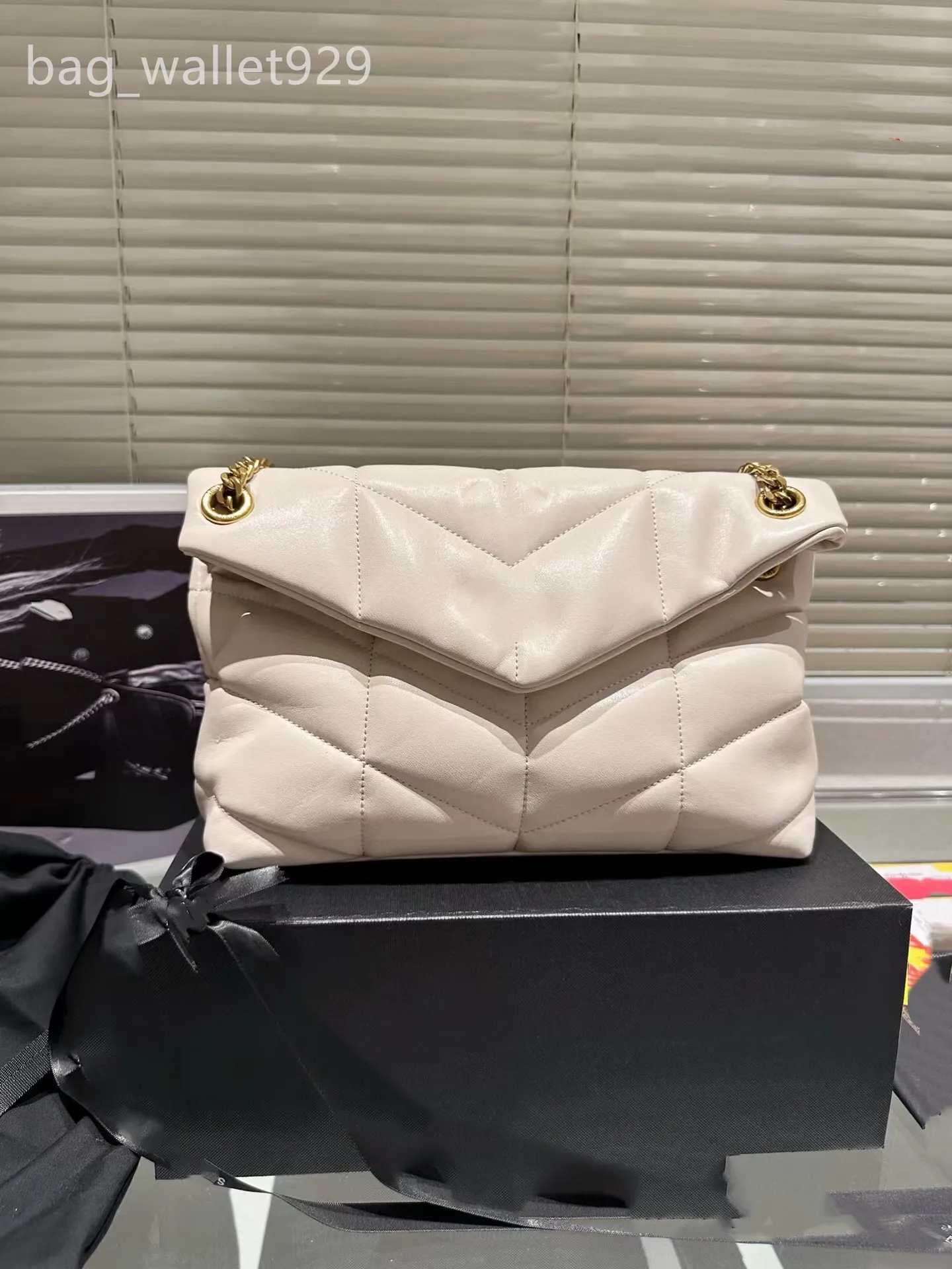 Moda lüks el çantası mini crossbody çanta küçük omuz çantası kadın kız marka tasarımcısı dikiş deri bayan metal zinciri siyah clamshell messenger el çanta