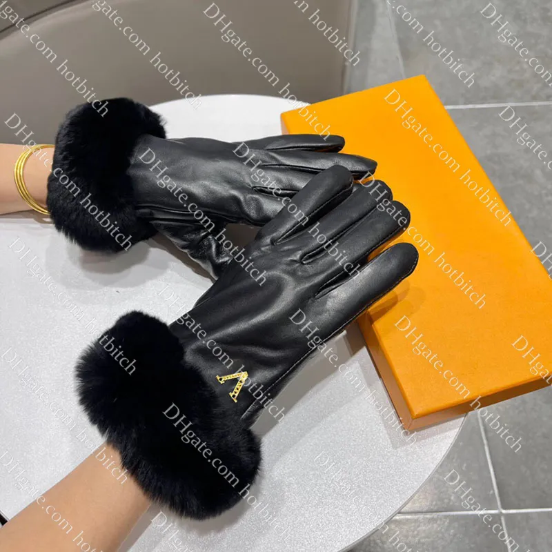 Guantes de felpa para mujer Diseñador Ciclismo Guantes cálidos Alta calidad Invierno Al aire libre Piel de oveja Dedos Guantes Suave Regalo de Navidad de lujo