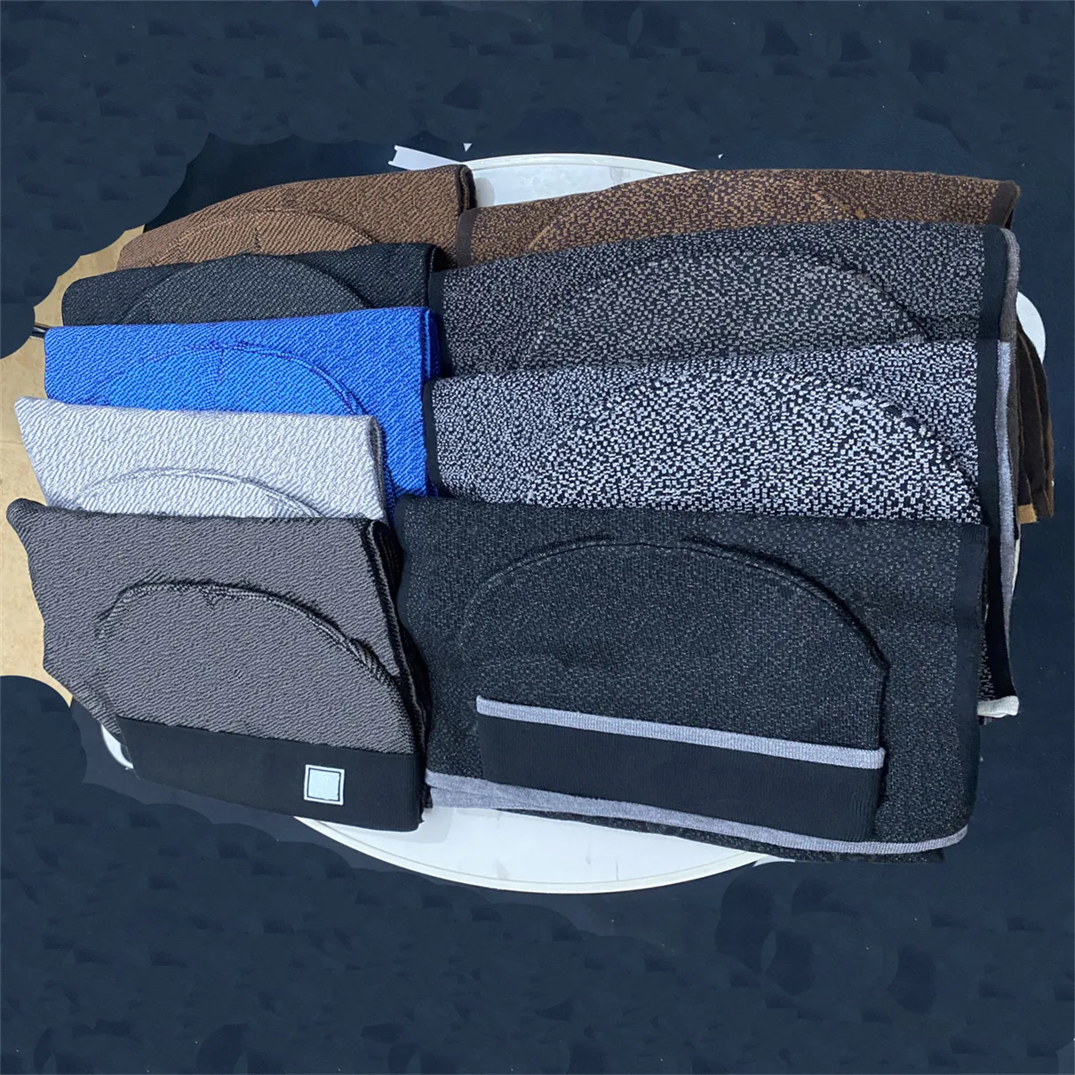 2023 Moda de alta calidad Diseñador Sombrero Bufanda Conjunto para gorros Hombres Mujeres Invierno 2 piezas Diseño Caps Shawl Sombreros Bufandas Lana Beanie Wrap Bufandas Caja