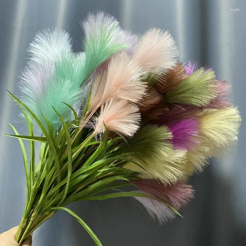 Dekorativa blommor konstgjorda små gräsfjäder vass pampas simulerade gröna växter blommor arrangemang material bröllop scen dekor fönster fönster fönster