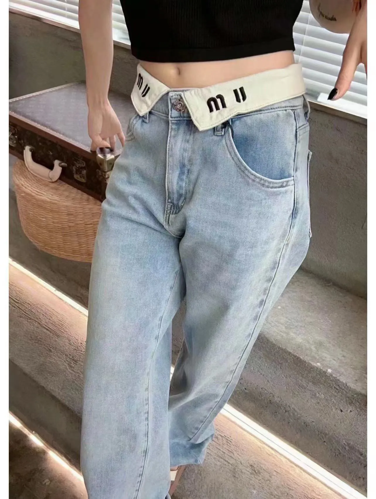 Womens Designer High Waisted Skinny Jeans with White Lapel Letter Design and Straight Length Denim Pants2024