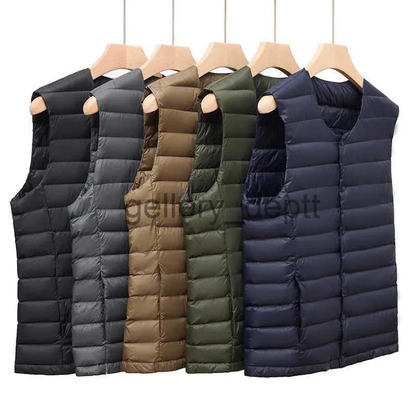 Męskie Parkas Newbang 7xl Plus Rozmiar 90 biały kamizelka w dół Mężczyzn Ultra Light Down Vest Portable V-Neck Sleveless Płaszcz Man Winter Warm Lineer J230918