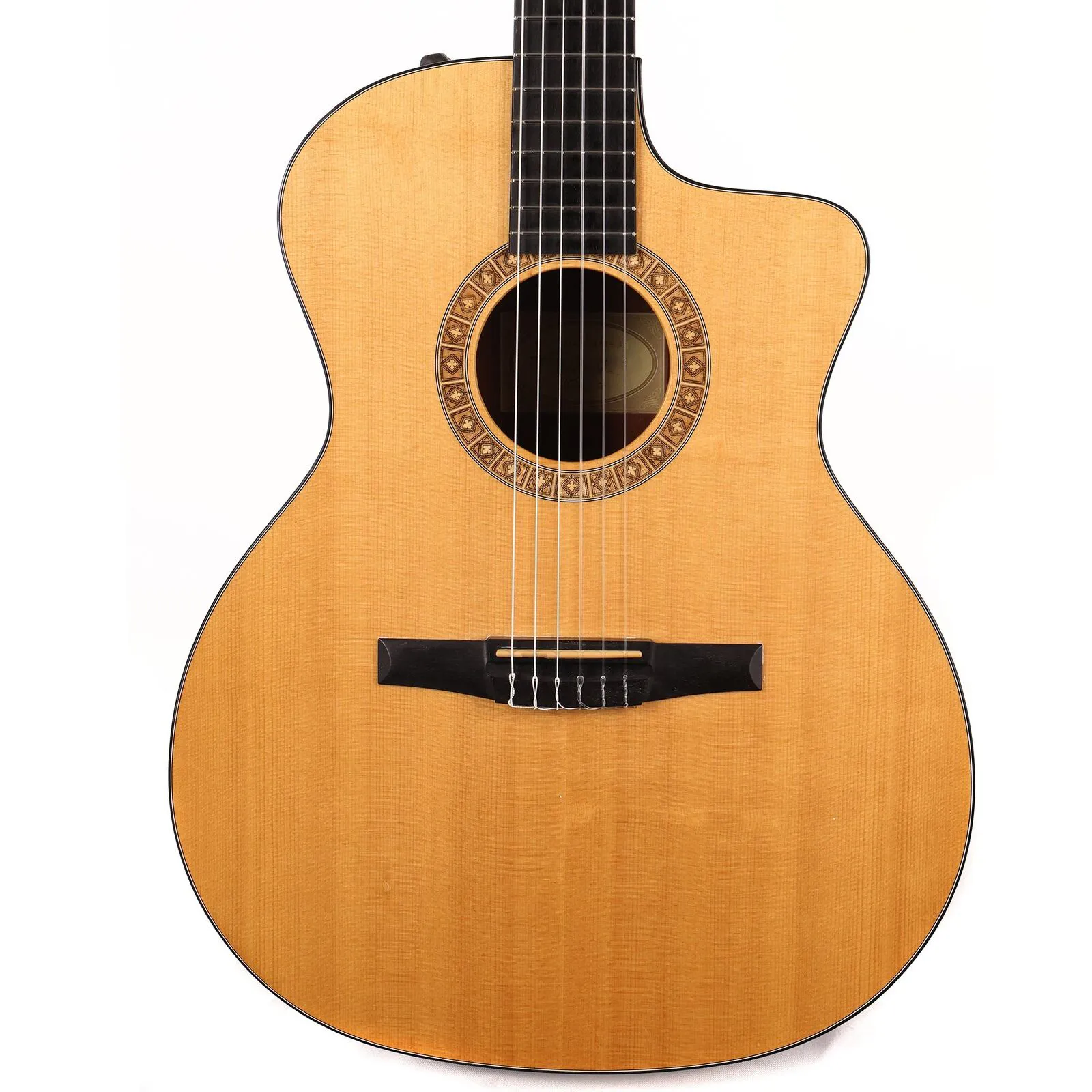 identique aux images NS24-CE-G Grand Auditorium Nylon-String Acoustic-Electric 00