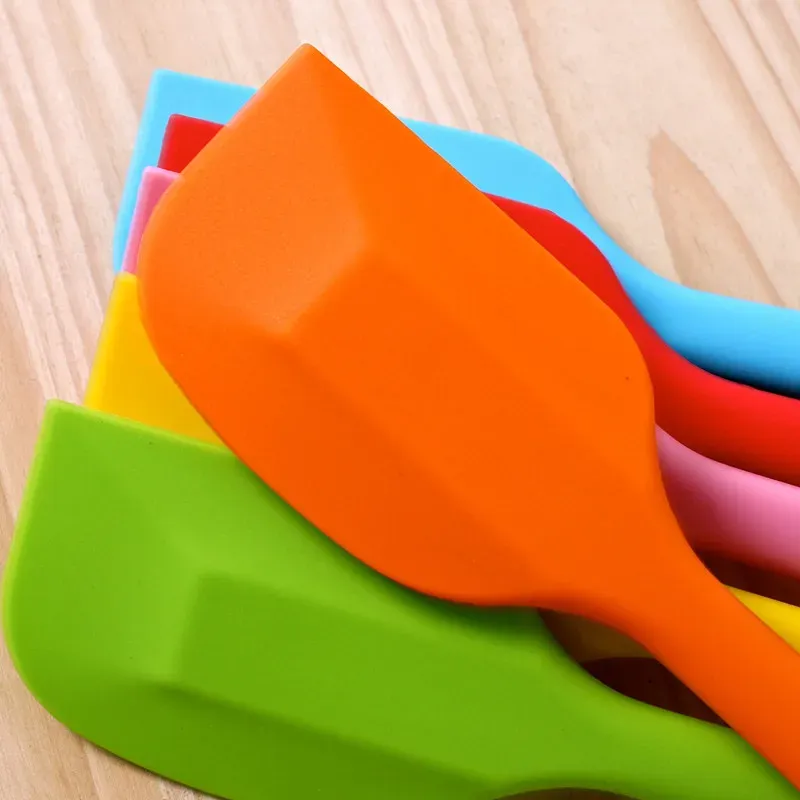 Spatule à crème en silicone de haute qualité, brosse à huile de cuisson, pelle à mélanger, couteau à beurre, grattoirs à farine, outils à savon, accessoires de cuisine ZZ, vente en gros