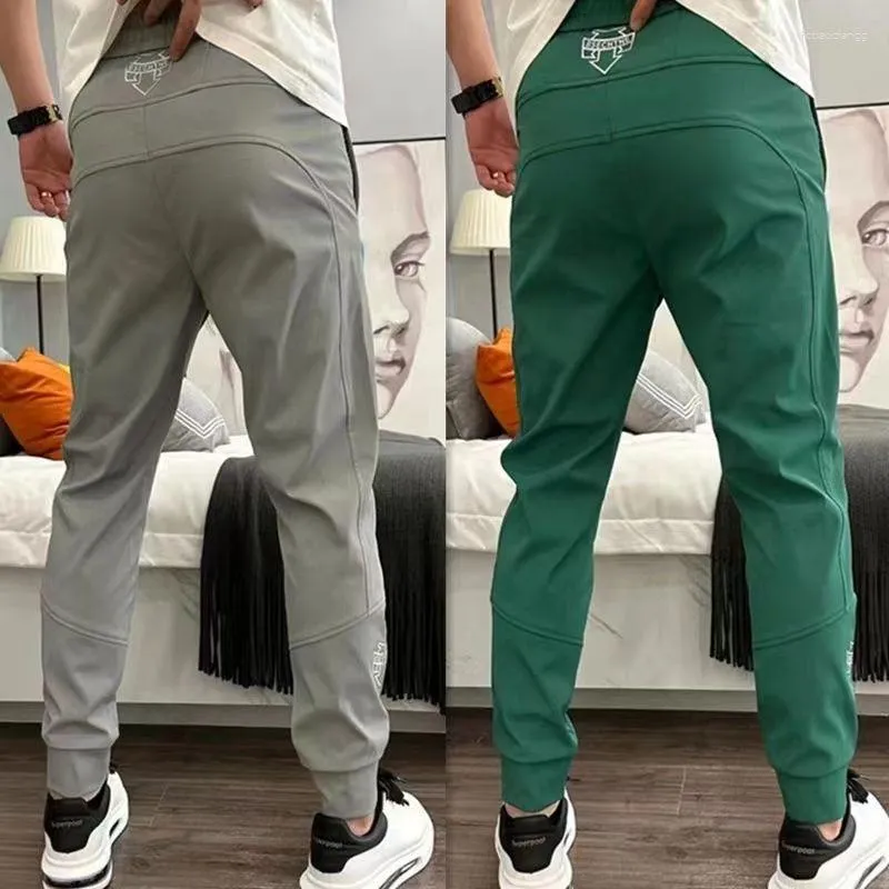 Pantaloni da uomo Abbigliamento sportivo da golf 2023 Abbigliamento estivo in seta ghiacciata Asciugatura rapida stampato sciolto