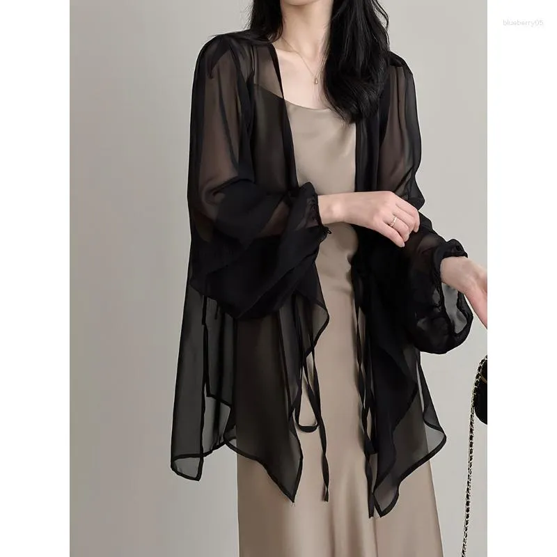 Kvinnors blusar Thin Chiffon Sunscreen Shirts Women 2023 Summer Loose Long Tops Collarless Soe Up Puff Sleeves Sheer Elegant