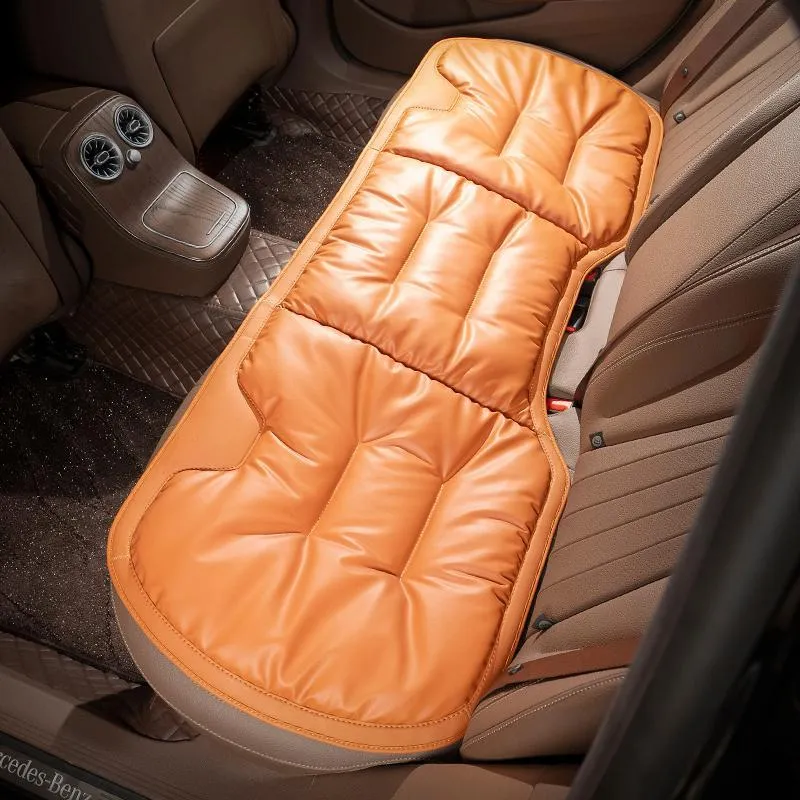 Hautpflegendes und schmutzabweisendes Kunstleder-Sitzkissen, geeignet für  alle Jahreszeiten. Rutschfestes Sitzkissen im Auto