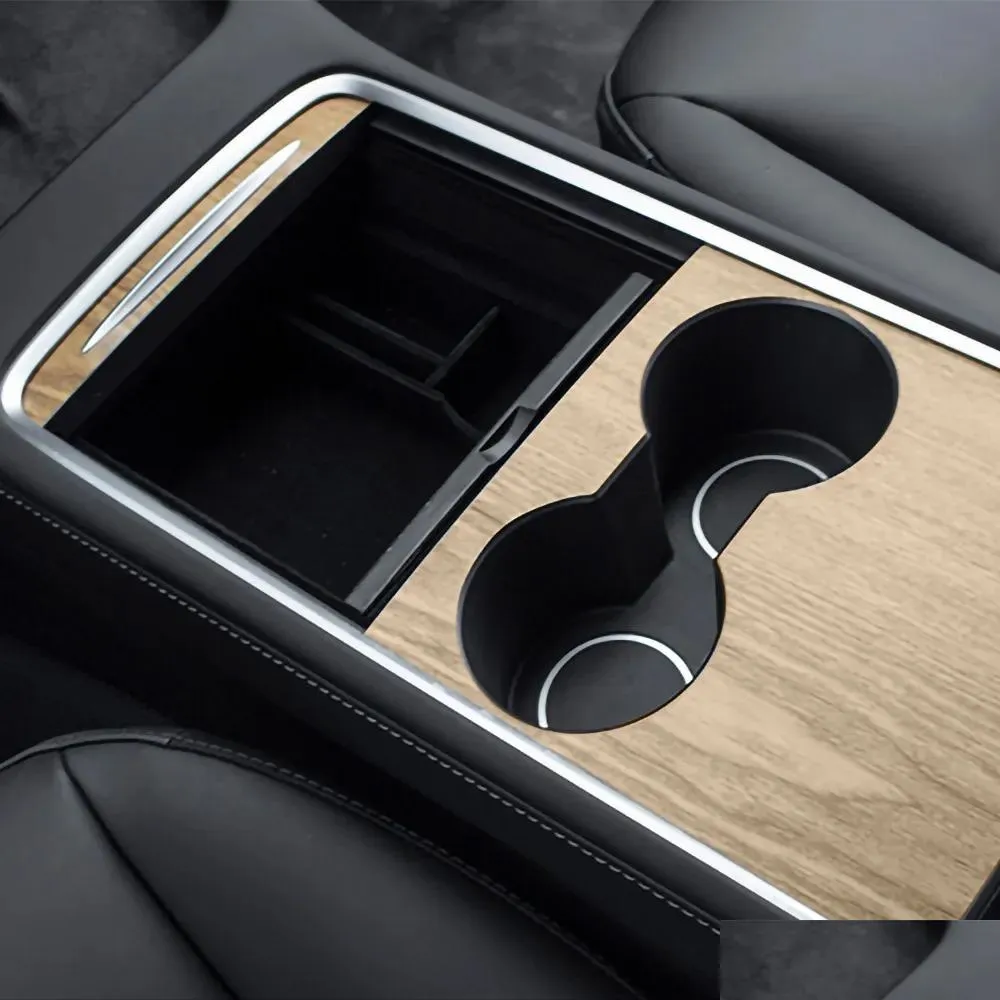 Andra interiörstillbehör Ny bilens centrala kontrollpanelklistermärke för Tesla Model 3 Y 2021 2022 Wood Grain Center Console Film Car Dhjmu