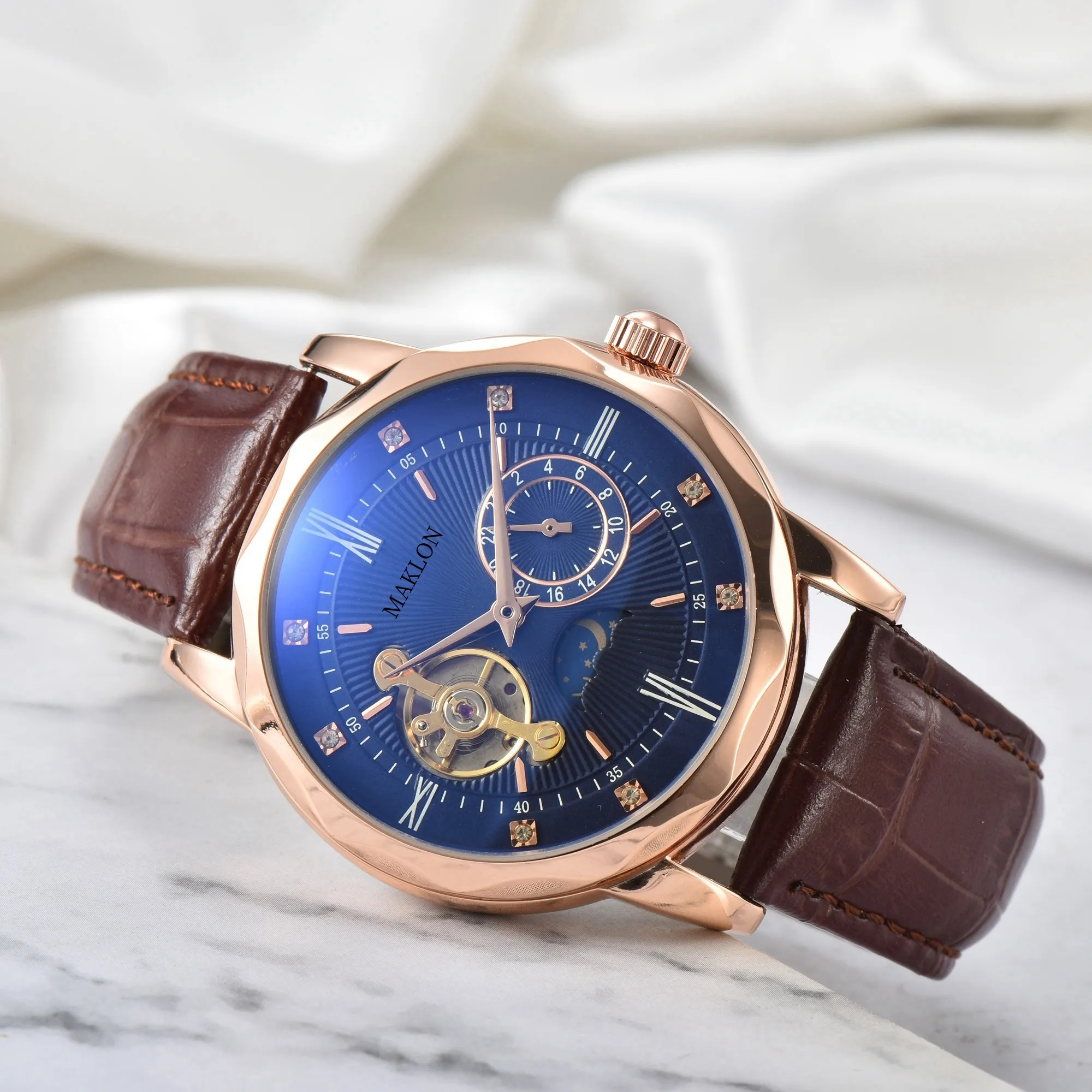Designer de luxo mens relógio automático relógios mecânicos relógios redondos clássicos designer oco out homens rosa relógio de ouro moda mecânica de alta qualidade