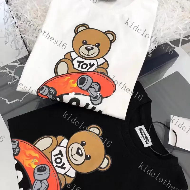 Designer märke t-shirts baby barn kläder pojkar lyx kort ärm thirt flickor brev kläder barn klädrode mode sunmmer kläder topp varumärke förälder barn