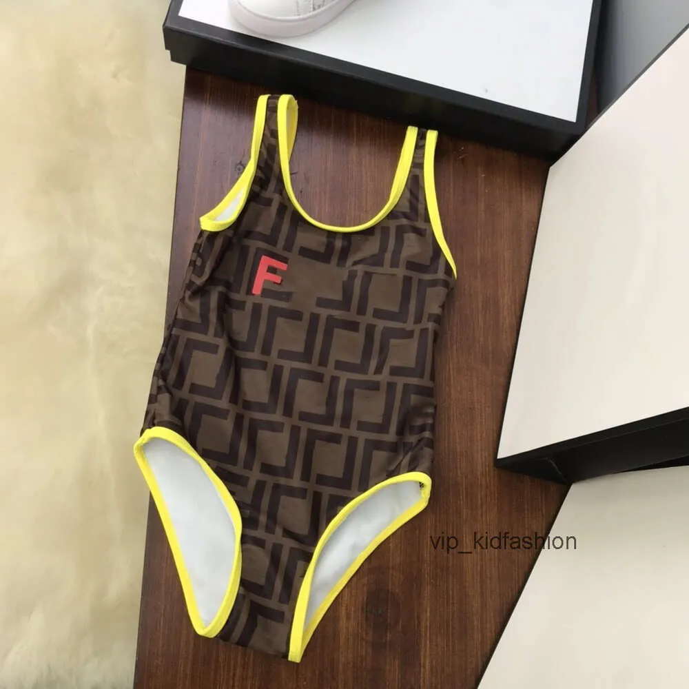 Crianças garotas de uma peça de biquíni, letra de roupas de banho de biquíni de biquíni, impressão top Kid Swimsuit, marca encantadora, vários estilos de cores