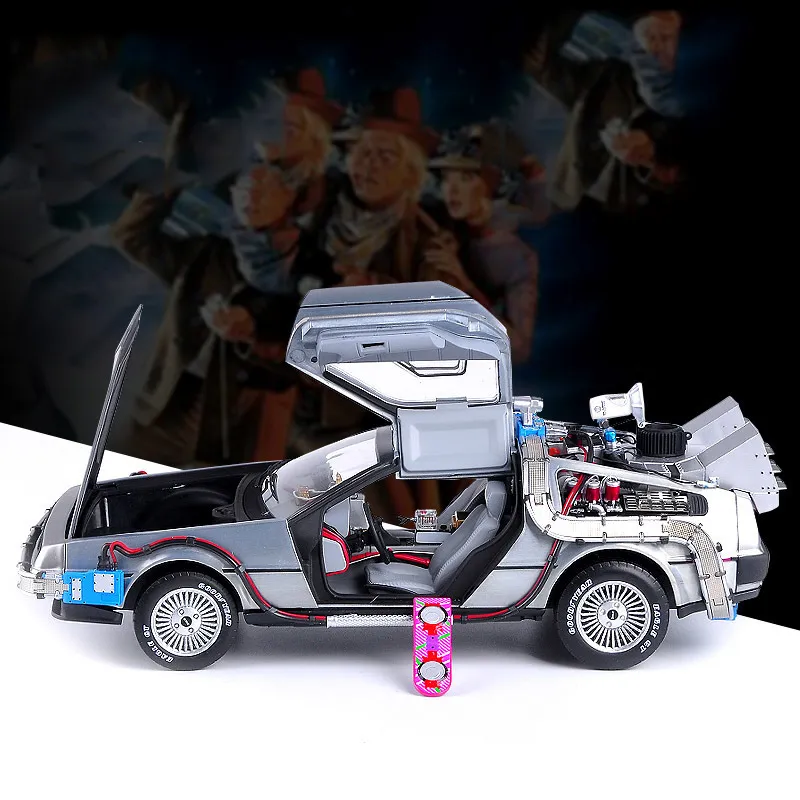 Diecast Model Araba 1/18 Ölçekli Diecast Alaşım Metal Araç Delorean DMC-12 Geleceğe Geri Simülasyon Araba Modeli Trafik Oyuncak Hediyelik Hediyelik Eşya 230915