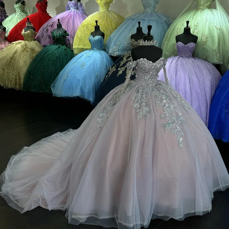 Lätt lila glänsande älskling långärmad prinsessa quinceanera klänning bollklänning applique spets pärlor av axel 15: e festklänning