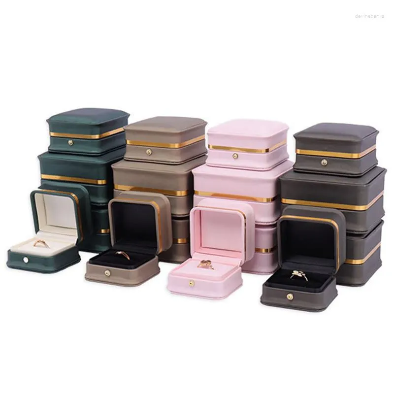 Bolsas de joyería Caja de cuero de PU con anillo con borde dorado Colgante Brazalete Almacenamiento Reloj Pulsera