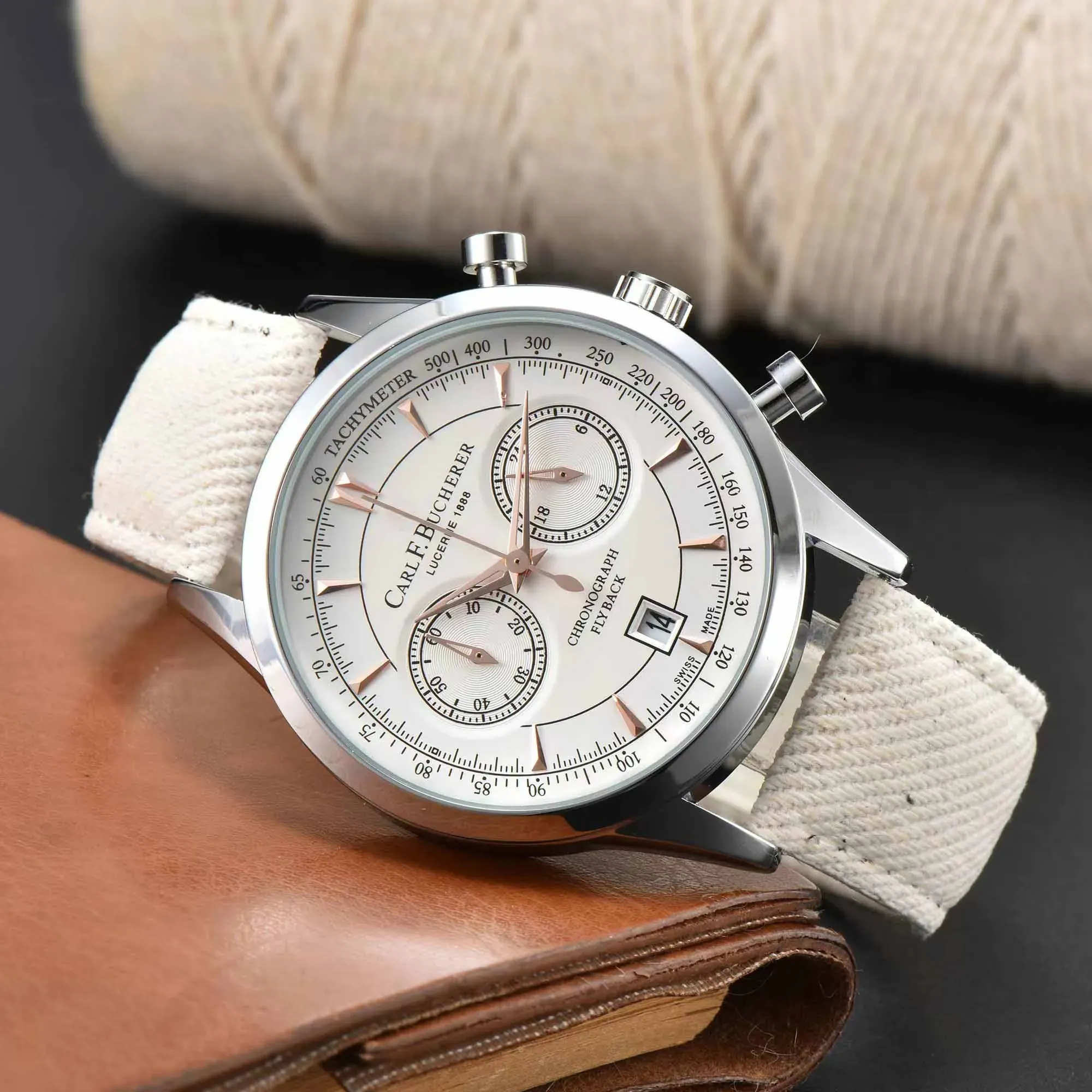 2023 Skriv presentläder Mens Quartz Titta på Business Leisure Fashion Five-Pin Multifunctional Calender Cloth Band Watches