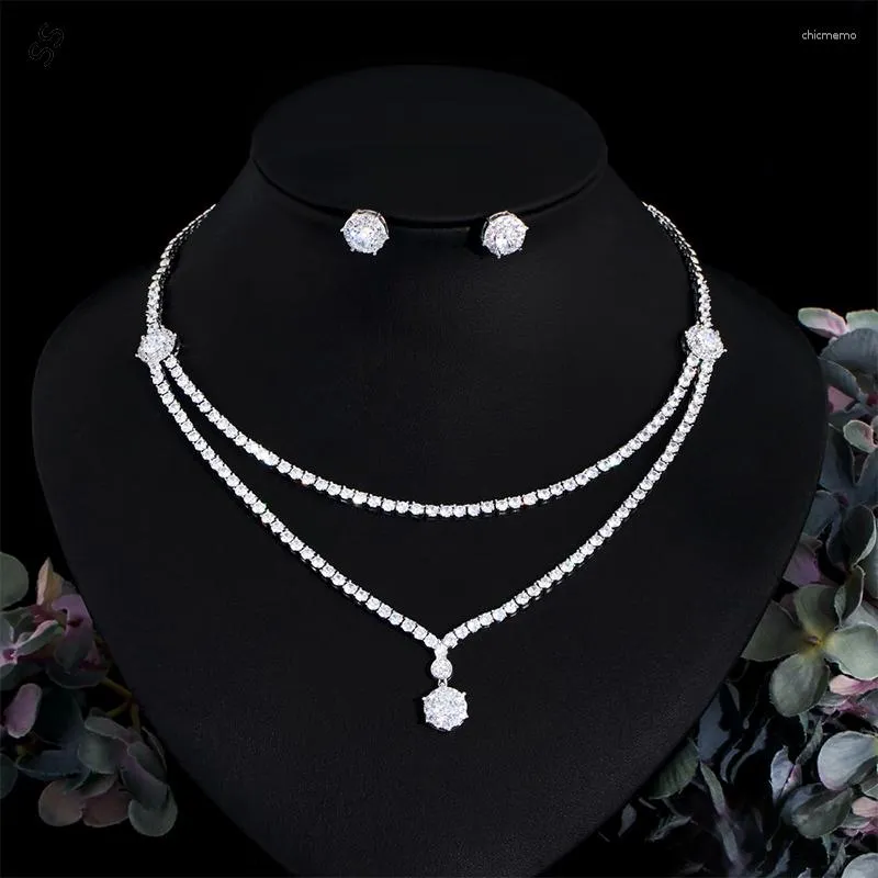 Collana di orecchini set abiti da sposa da sposa stile coreano Ins. Catena di clavicole con zirconi multistrato di lusso leggero a 2 pezzi