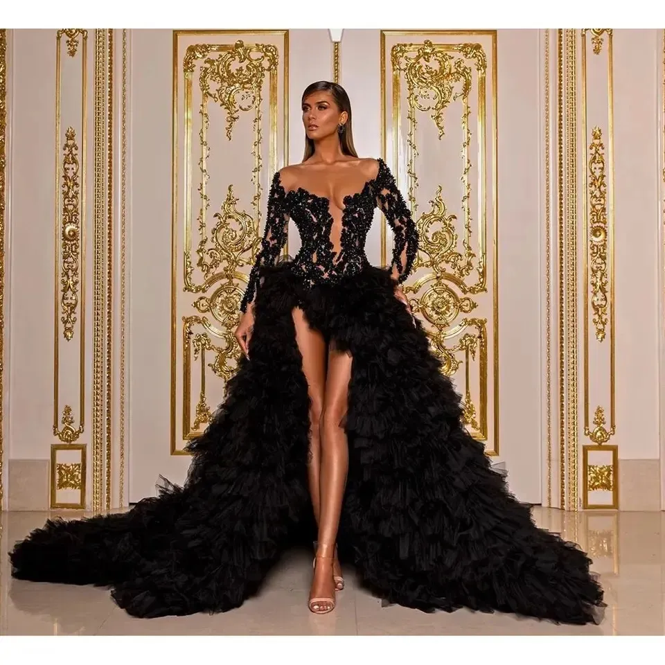 Abiti da sera Dubai neri di lusso 2023 Perle maniche lunghe Ruffles Hi-Lo Tulle Donne sexy Abiti da spettacolo formale di ballo Custom Made