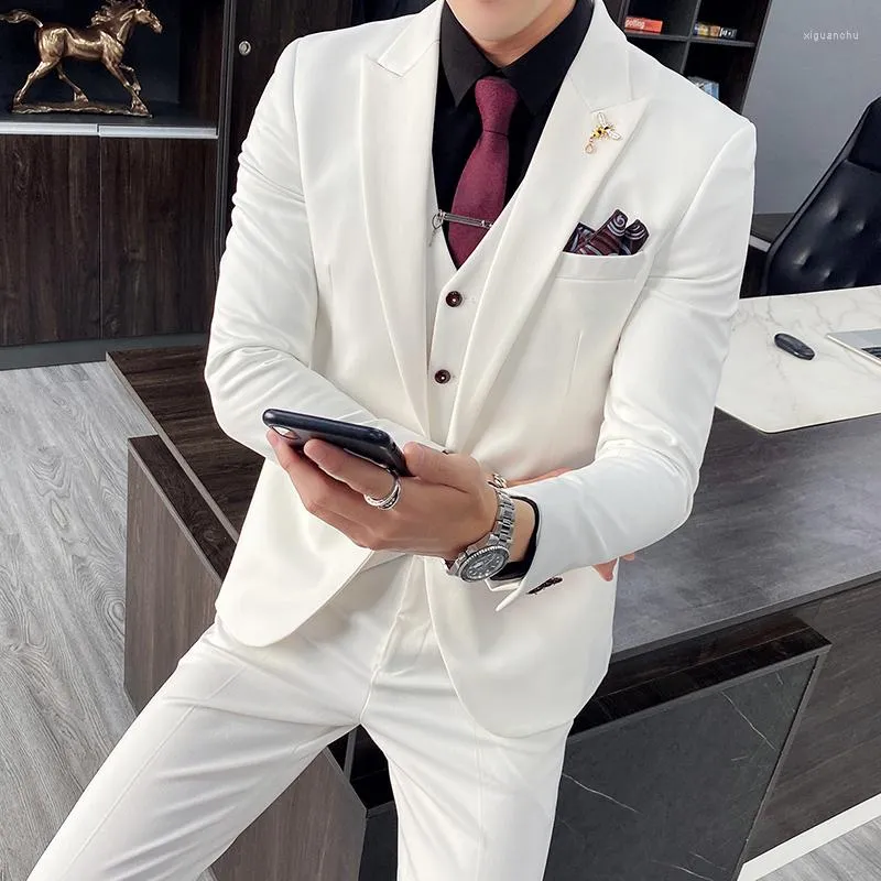 Costumes pour hommes 2023 Costume couleur bonbon Mode Business Casual Groom Homme Slim Blazer Tuxedo 3 pièces Robe de mariée Veste Gilet Pantalon