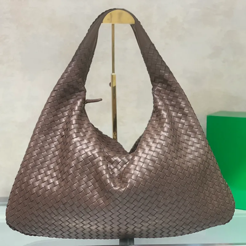 Borsa a tracolla grande Hop Borsa hobo intrecciata da donna Borse firmate Borsa sottobraccio all'uncinetto in pelle di vitello intrecciata Tasca interna con cerniera di grande capacità Tasca interna con cerniera