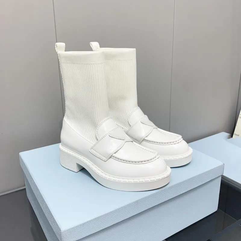 2023 Autumn/Winter P Nowa klasyczna impreza Cowhide+Elastyczne buty z tkaniny do krótkich botów damskich