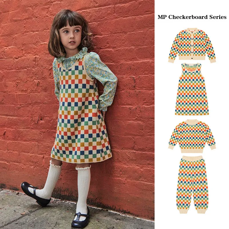 Dopklänningar Children S klänning 2023 Autumn Winter MP Girls Ins Style Colorful Plaid Knittad kjol Checkerboard Vintage Tank Top 230918