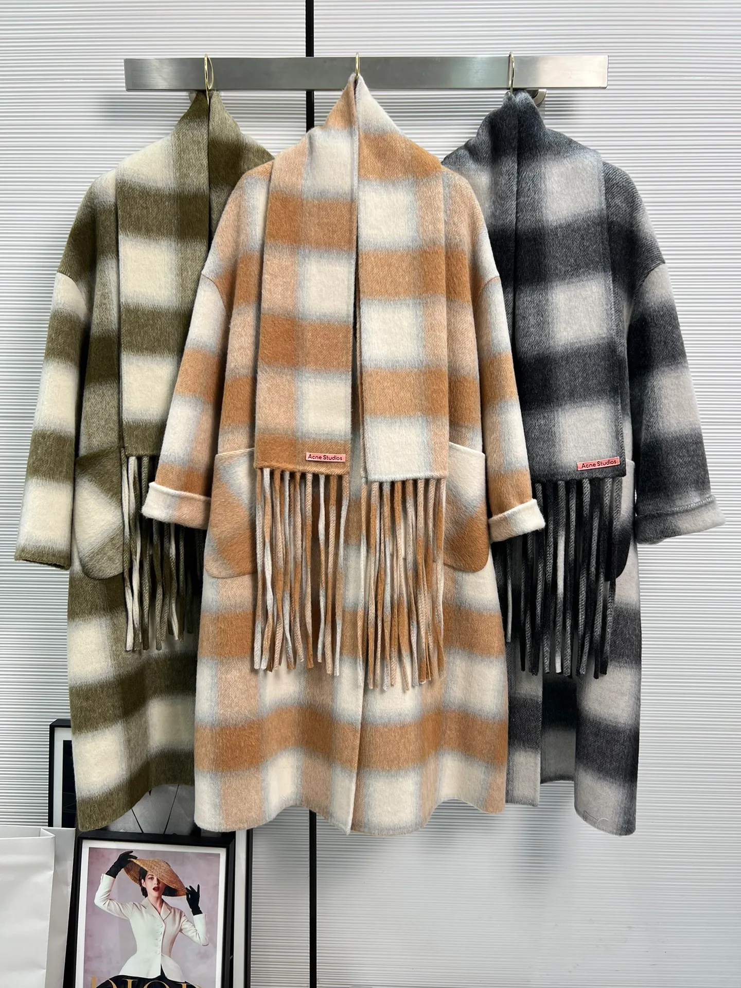 European Fashion Brand Checker parttern V-neck cashmere coat