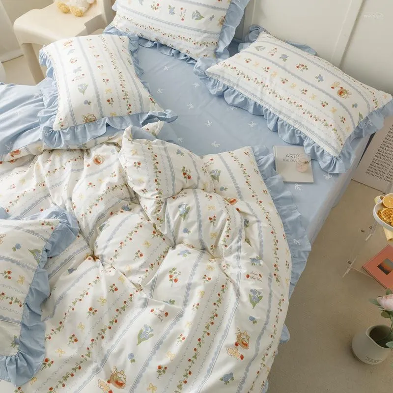 Yatak takımları dört mevsim evrensel pamuklu dantel 4 adet prenses tarzı yorgan kapak yastığı yumuşak nefes alabilen çift yatak