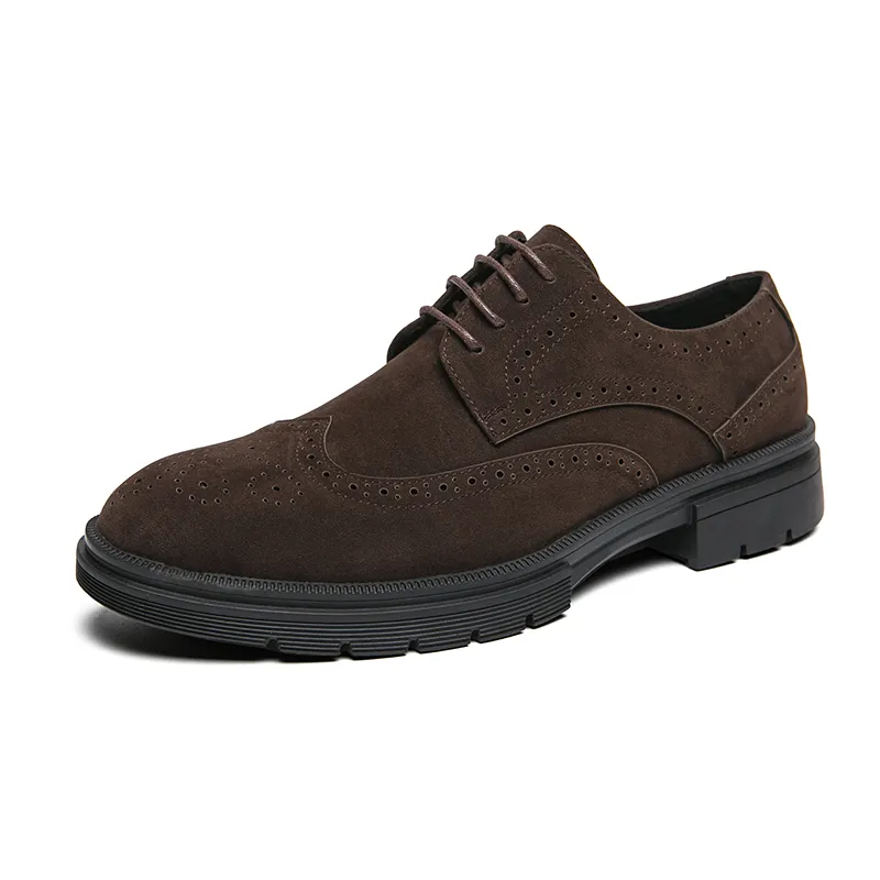 Novo vestido clássico masculino de camurça fosca derby sapatos de couro brogue redondo dedo dedo toe cutil calçados casuais sapatos masculinos para meninos Botas de vestido de festa 38-46