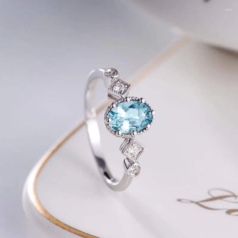 Anneaux de cluster Imitation Natural Sea Blue Topaz Simple Open Ring Féminin