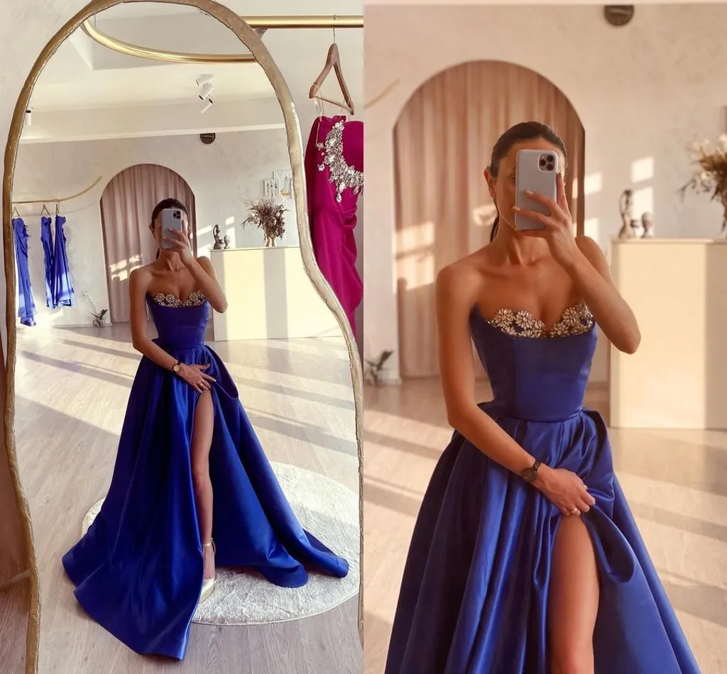 Royal Blue Sexy A Line Prom Dresses For Women Sweetheart Pärless Backless High Side Split Sweep Train Formell OCN Evening Birthday Page Pageant Gowns Mal