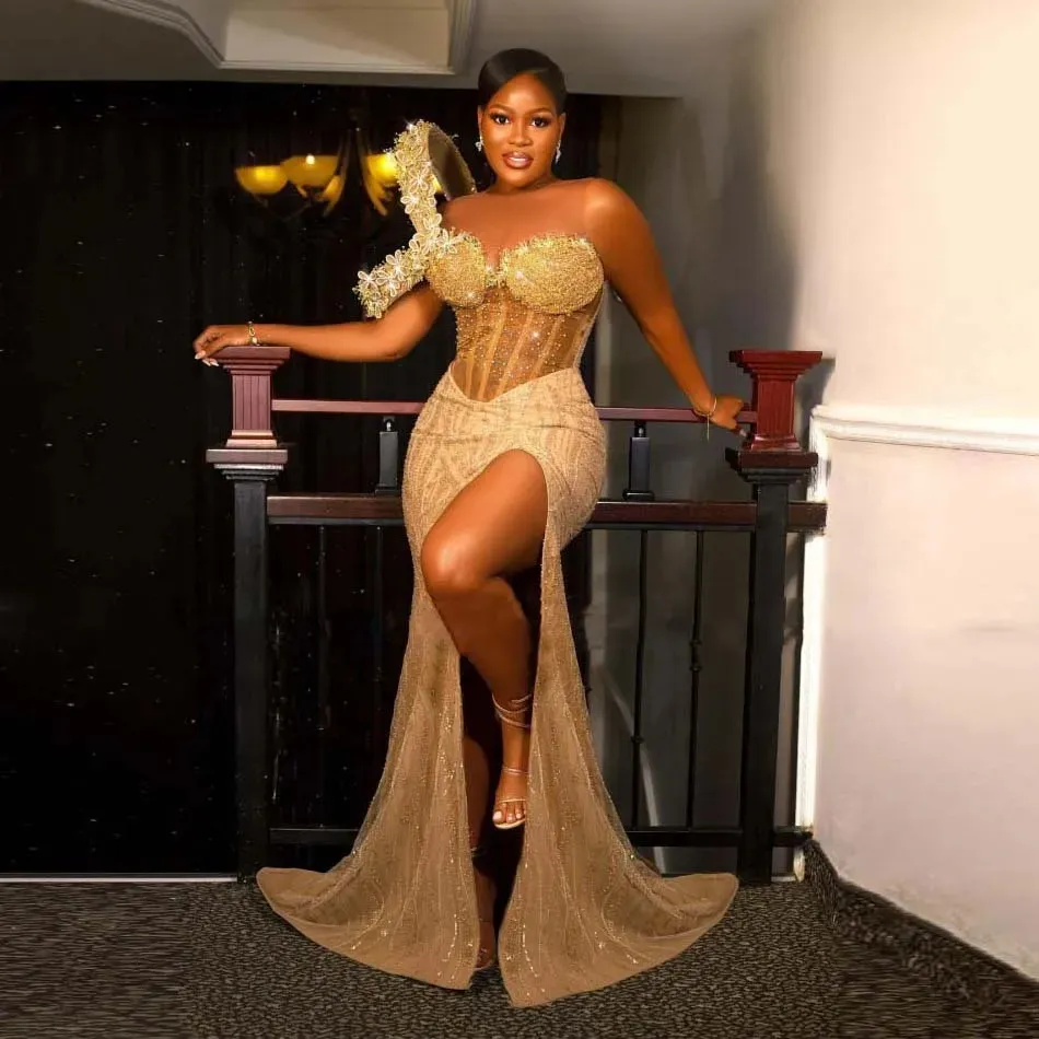 Pretty Gold Lace Mermaid Prom Dresses For African Women Sheer Neck
