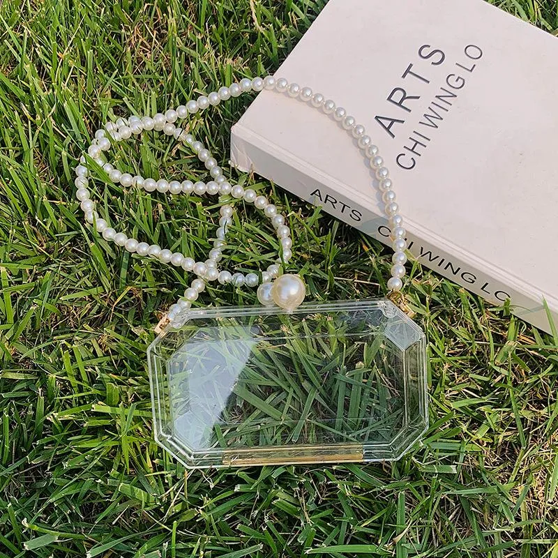 Umhängetaschen 2023 Mode Klare Acryl Box Clutch Geldbörse Frauen Transparente Handtasche Kunststoff Fassförmige Tasche Mädchen Party mit Perlenkette