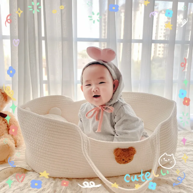 Moses basket clearance travel