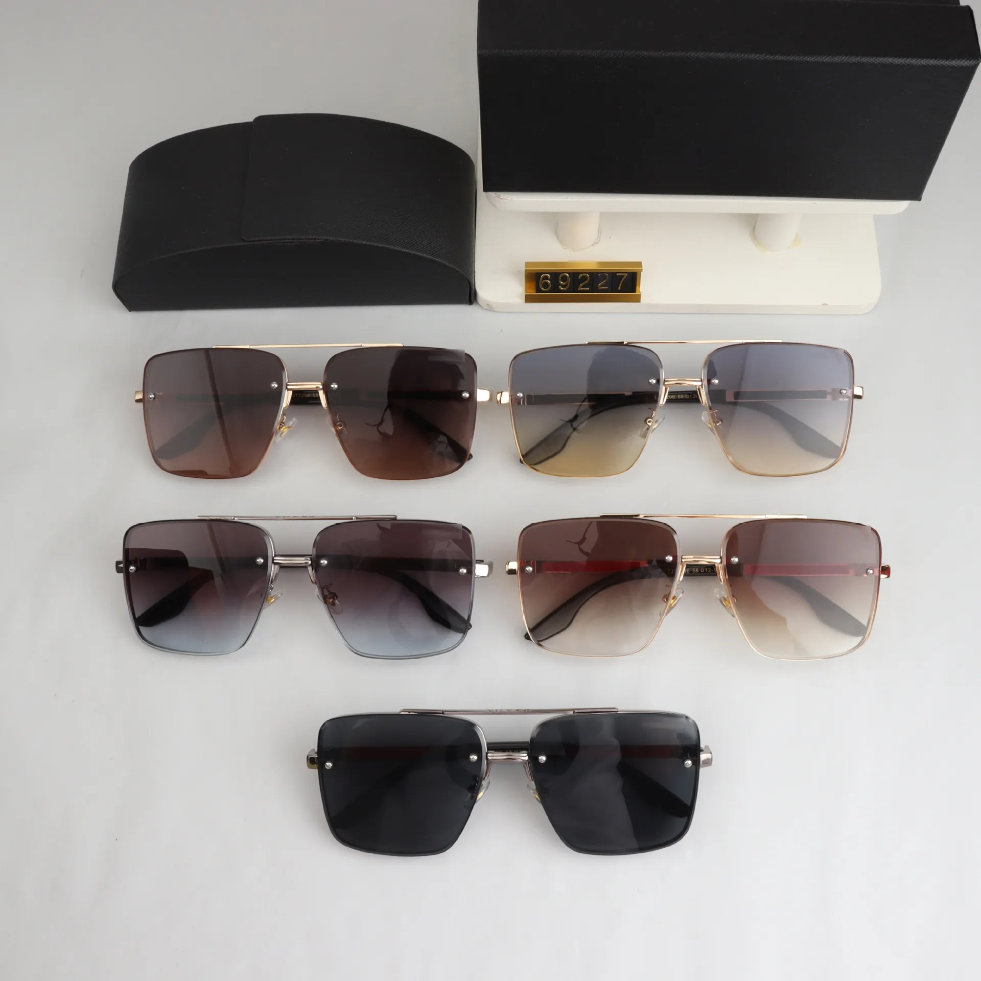 Роскошные дизайнерские солнцезащитные очки Мужские и женские уличные пляжные солнцезащитные очки Модное качество Несколько вариантов цвета в коробке с ремешком 23109