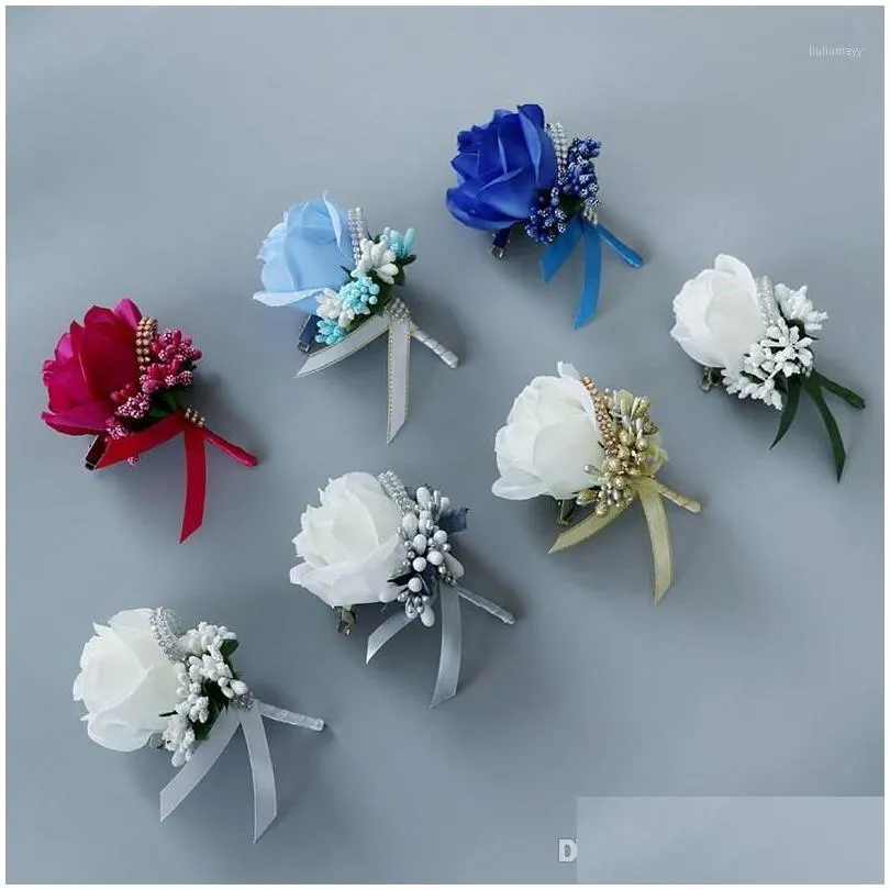 白い赤い男Cor Groom GroomsmanシルクローズフラワーウェディングスーツBoutonnieresアクセサリーピンブローチ装飾用品1ドロップDe Otmai