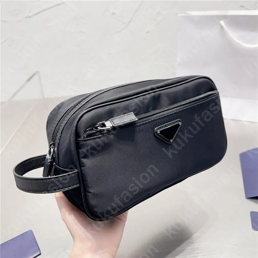Nylon Travel Pouch Designer Cosmetic Cases for Women Luxurys Designers Makeup Bag Womens Clutch Small Bags Make Up Case 25cm Lugga2078