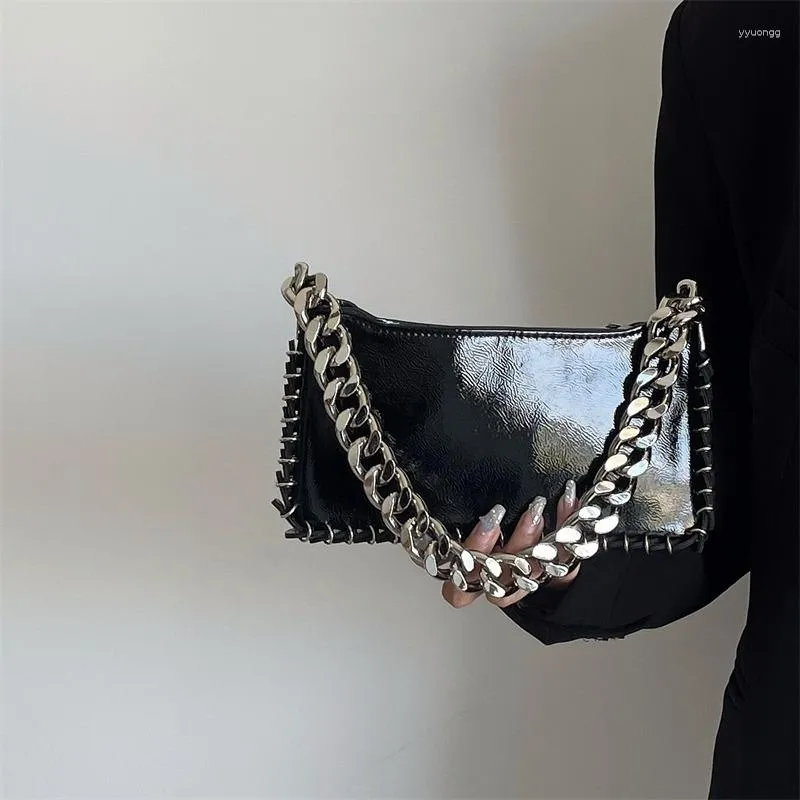 Wallets Women's Chain Underarm Shoulder Bag Glossy Patent Leather Girls Small Square Messenger Bags Fashion All-match Purse Handbags