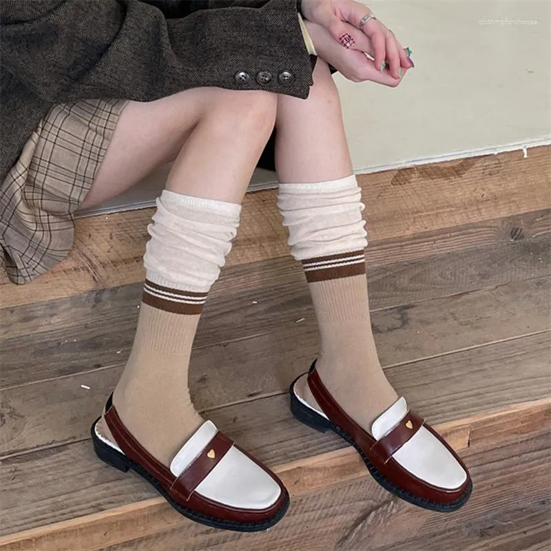 Chaussettes de femmes Long Style japonais mixtes dames genoues coton élevé respirant des filles simples de bas de gamme tendance