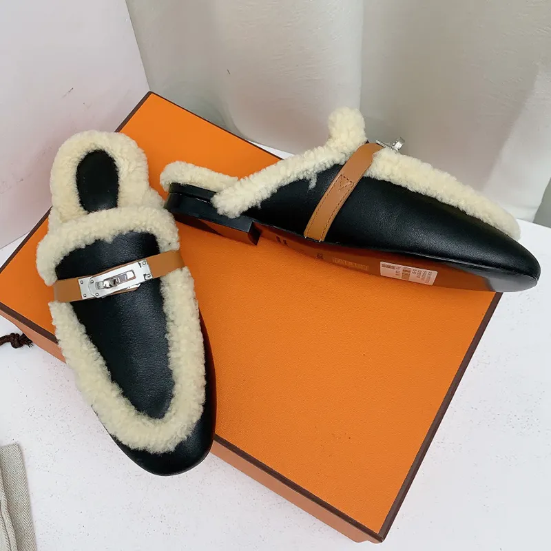 New Flat Bottom Women Oz Muller Shoe Luxury Designer Classic Color Matching Silver Buckle for Warm Half Drag Padded Lamb Hair Non slides Slingback Ladies Slippers